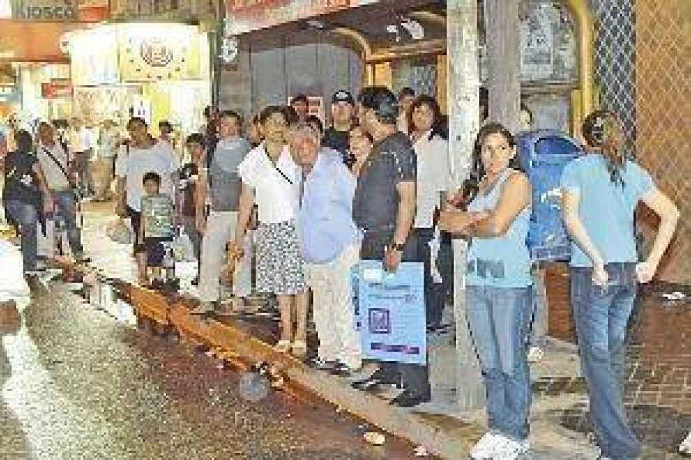 Miles de santiague�os se vieron perjudicados por el paro de colectivos