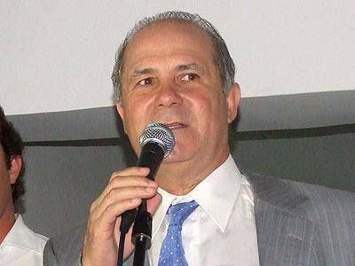 AVELLANEDA:  �Cacho� �lvarez le pone pa�os fr�os a la interna del PJ