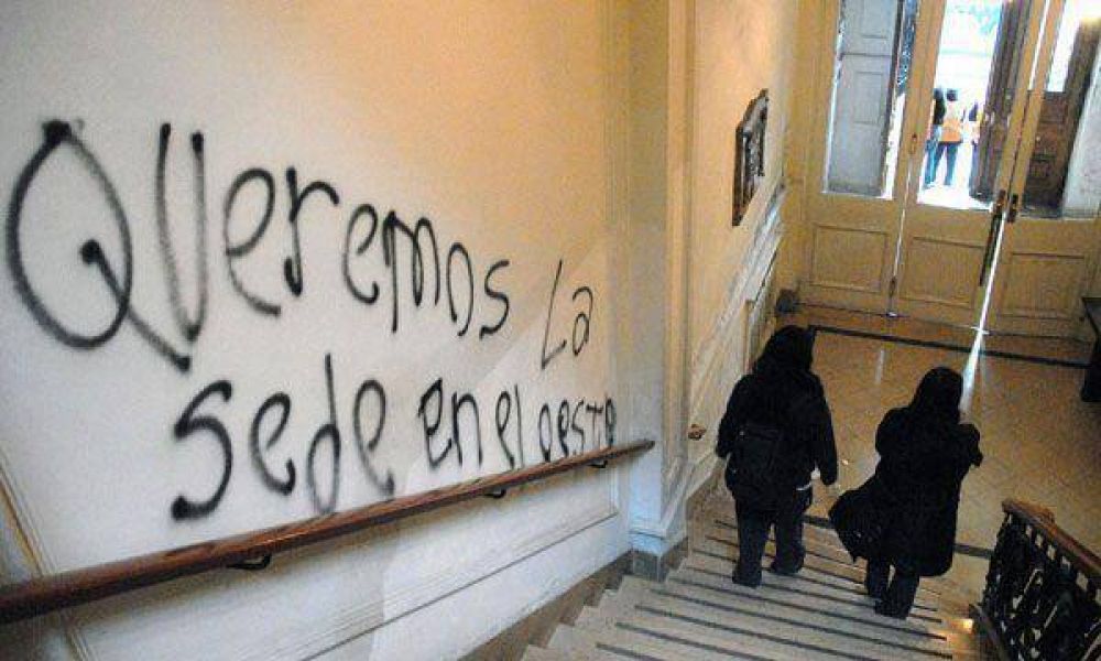 La toma del rectorado de la UBA no es un delito para la Justicia penal argentina