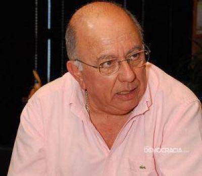 Henestrosa: �No descarto la posibilidad de ser candidato�