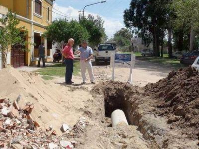 Comenz� la construcci�n pluvial en el barrio Mitre