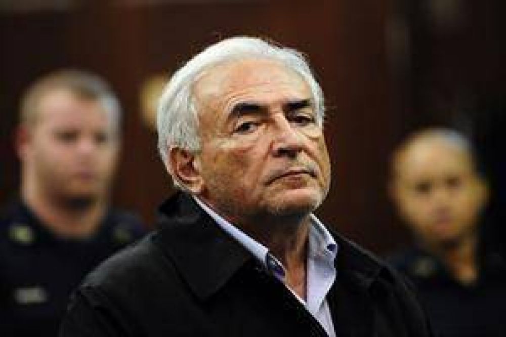 Efecto Strauss-Kahn: los empleados de hoteles tendr�n botones antip�nico