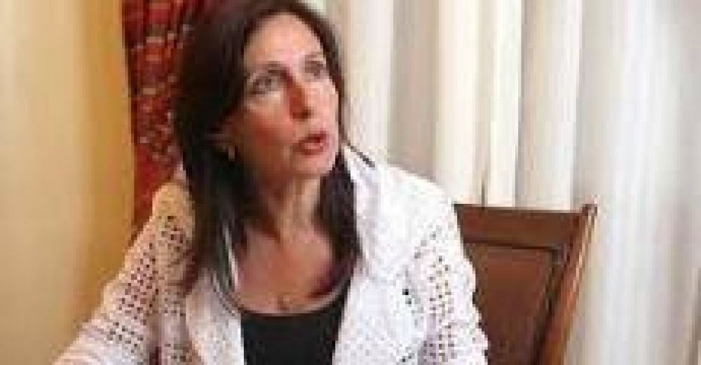 Temkin recibe hoy a los gremios docentes