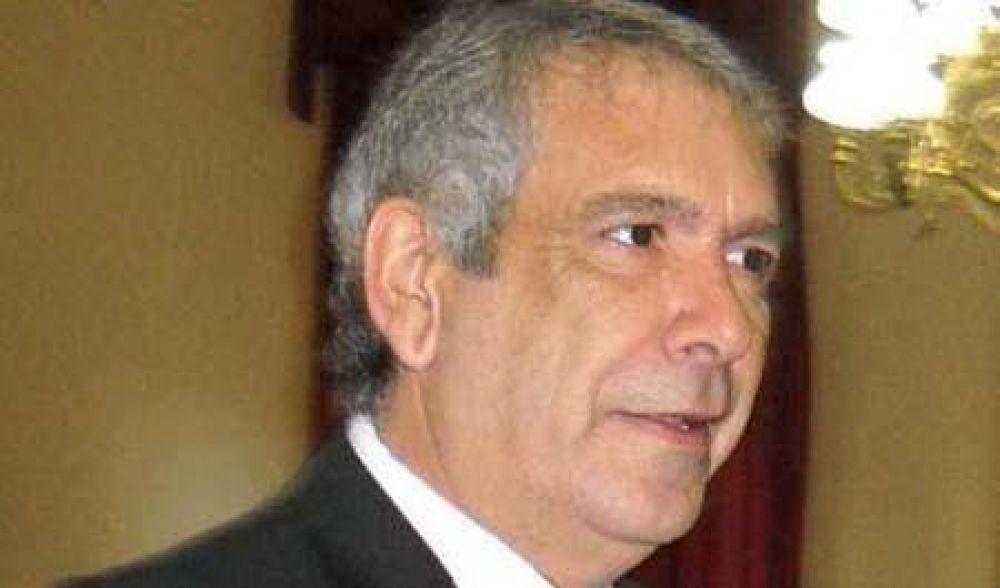 Fuerte multa a Ricardo Casi
