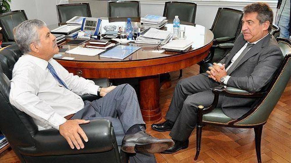 De Vido y Urribarri dialogaron sobre tecnolog�a digital y energ�a en Entre R�os