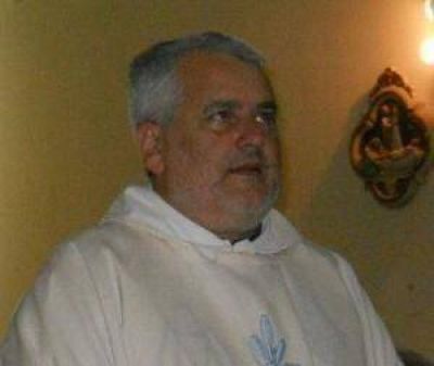 D�az S�nico se va a Pig�� y llega el padre Esteban