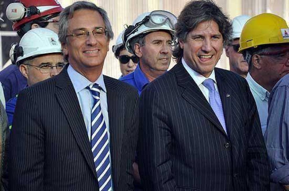 Habl� la Presidenta en un acto en Cementos Avellaneda y no esquiv� el tema de la miner�a metal�fera