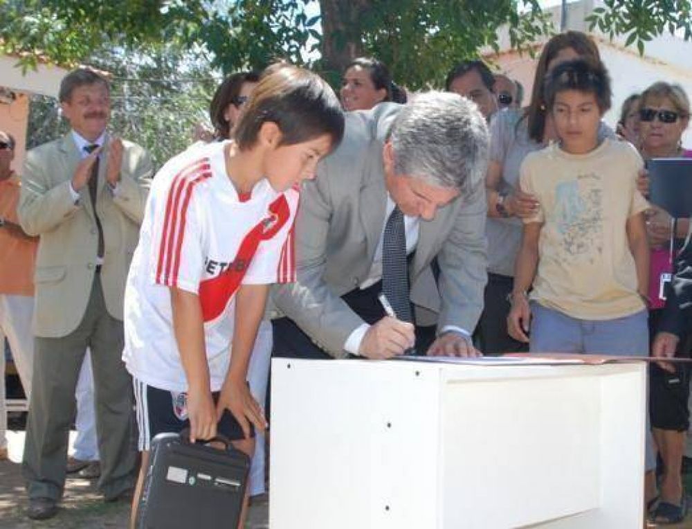 M�s obras para el pueblo de Carpinter�a