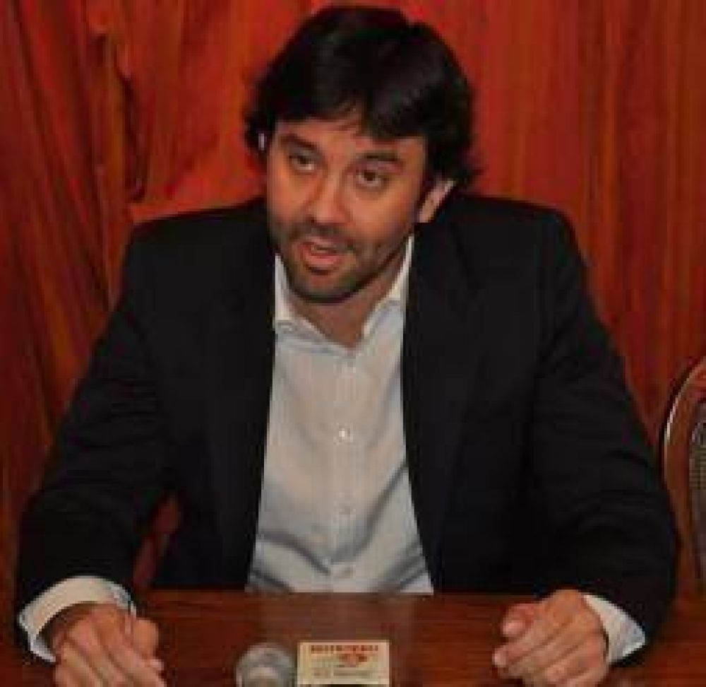 �El debate por la miner�a en La Rioja no es un Boca�River�