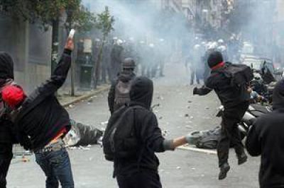 Los griegos se rebelan contra la UE