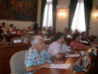 ENSENADA: Concejo Deliberante: Una sesi�n extraordinariamente corta