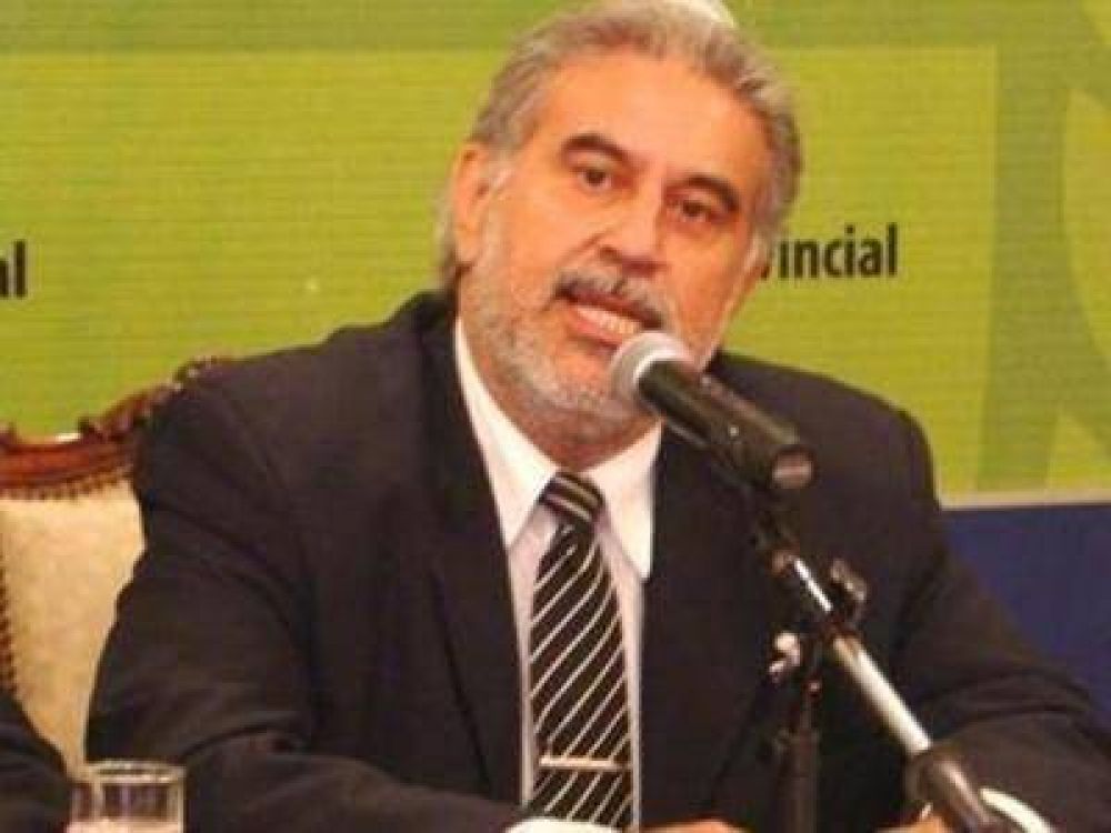 Macci�: �Por respeto a los gremios, vamos a esperar un acuerdo nacional para citarlos�
