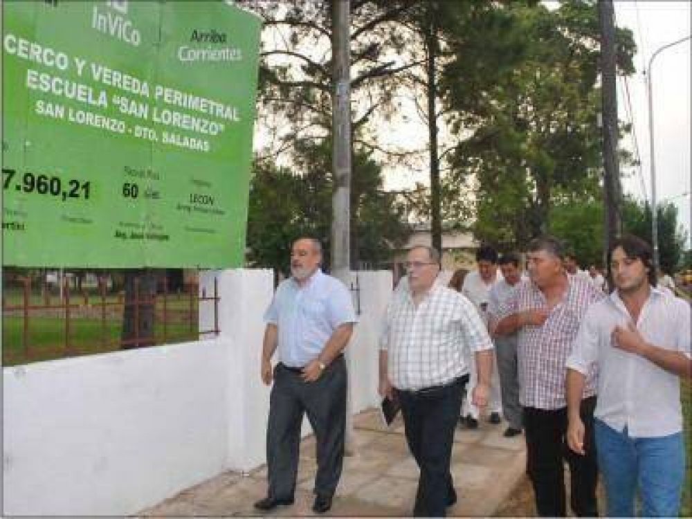 El Gobernador inaugur� mejoras en una escuela y un polideportivo en San Lorenzo