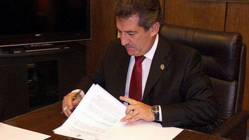 Paritarias docentes: el gobernador sostuvo que la provincia seguir� la pauta nacional