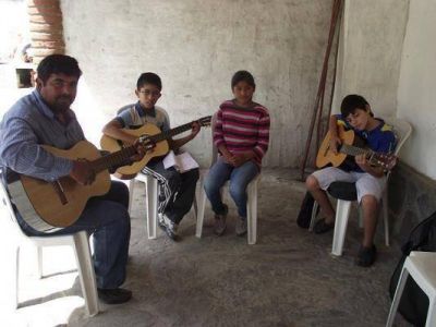 Talleres art�sticos municipales en Santa Mar�a