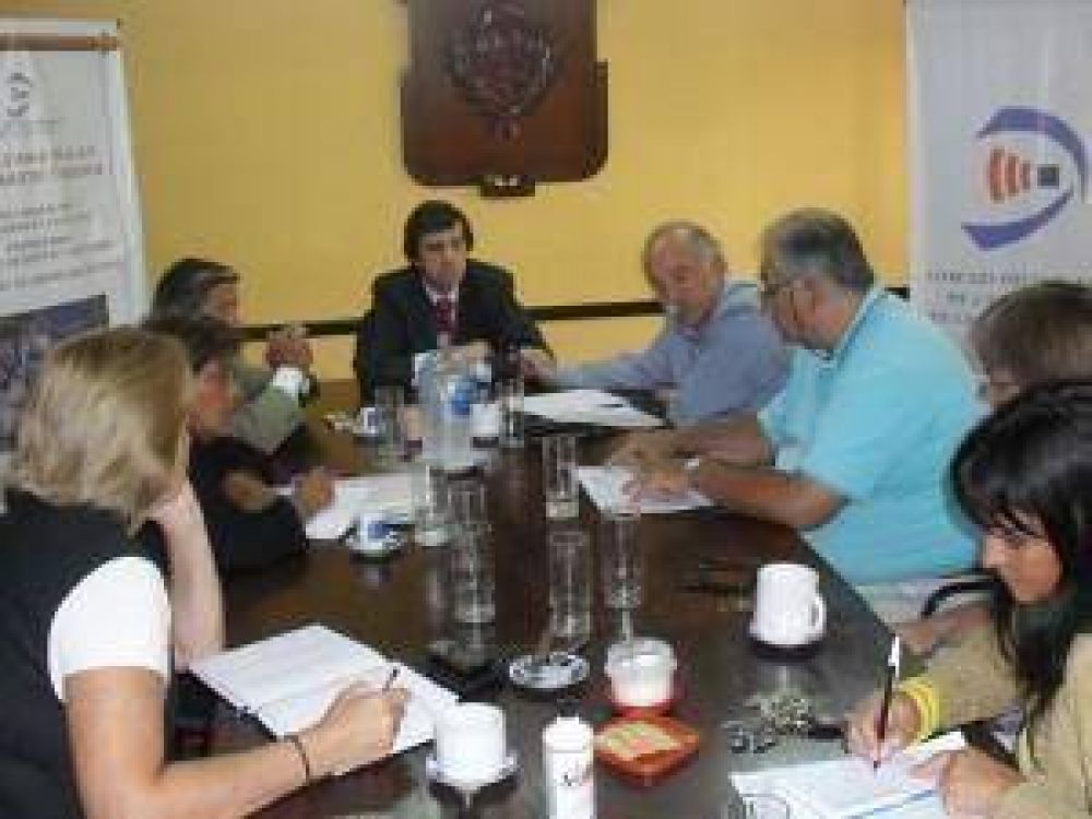 Mario Fiad se reuni� con ediles capitalinos