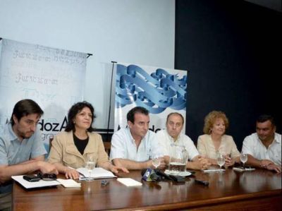 P�rez reuni� a sus ministros en Maip� y confirmaron la quita del subsidio el�ctrico a los barrios privados