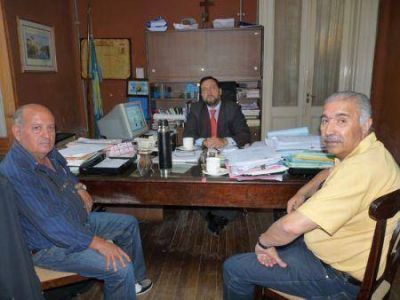 Se prev� plan de viviendas para los trabajadores municipales