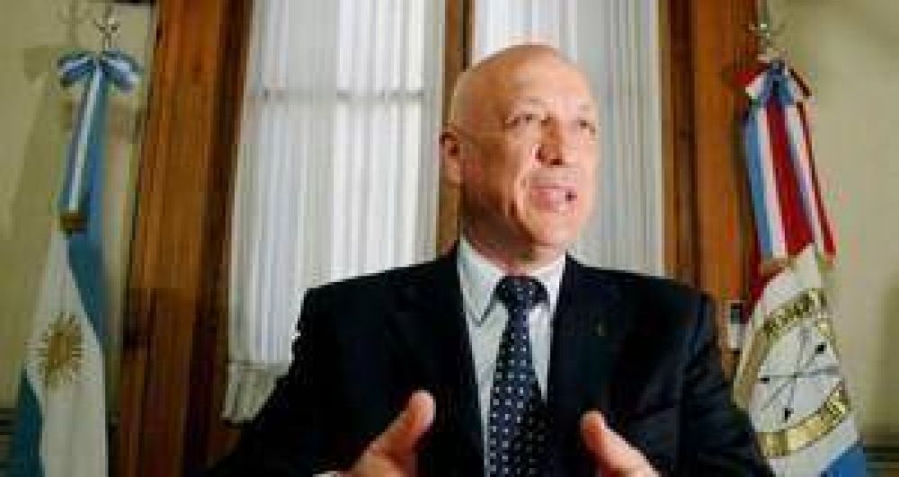 El Gobernador Antonio Bonfatti confirm� que enviar� el proyecto para aumentar el impuesto inmobiliario urbano y rural