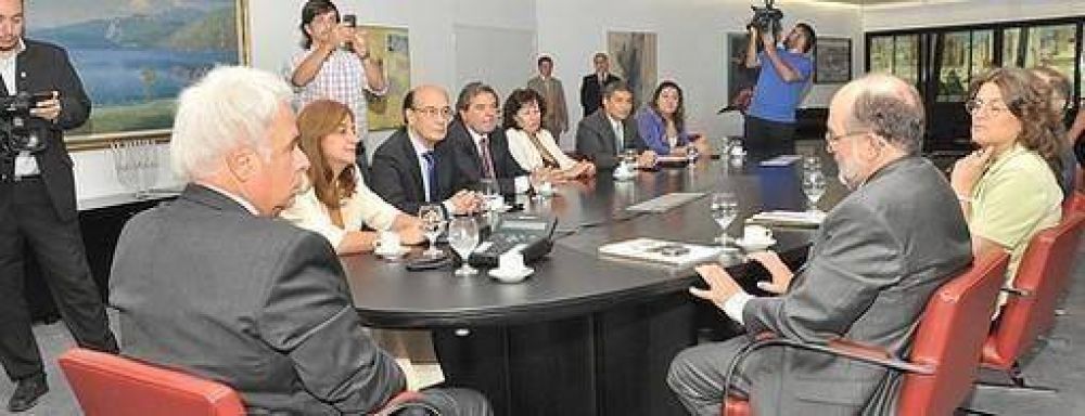 Provincia analiza el traspaso de la Central de Pilar bajo la �rbita de la Naci�n