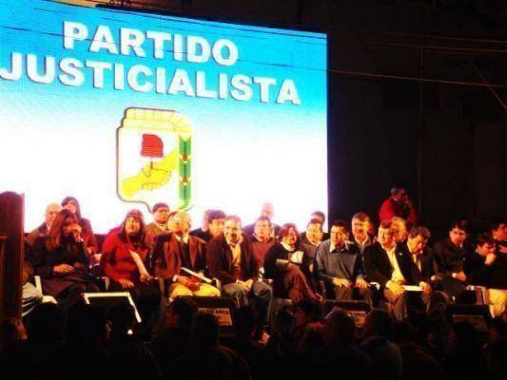 Crece descontento de la militancia peronista y se analiza una movilizaci�n