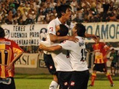 Quilmes volvi� a ganar y no se despega de los l�deres