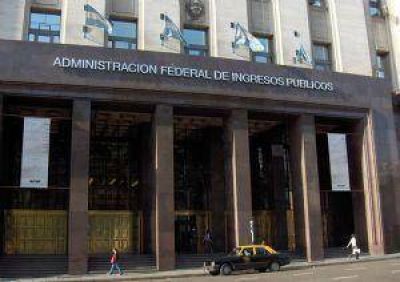 El Gobierno estudia subir un 20% el m�nimo no imponible