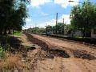 Pavimentan una nueva cuadra