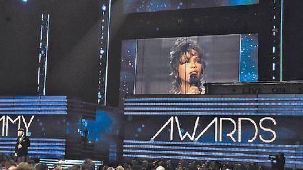 Creen que Whitney muri� ahogada