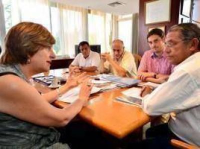 Un �hecho in�dito� en la pol�tica