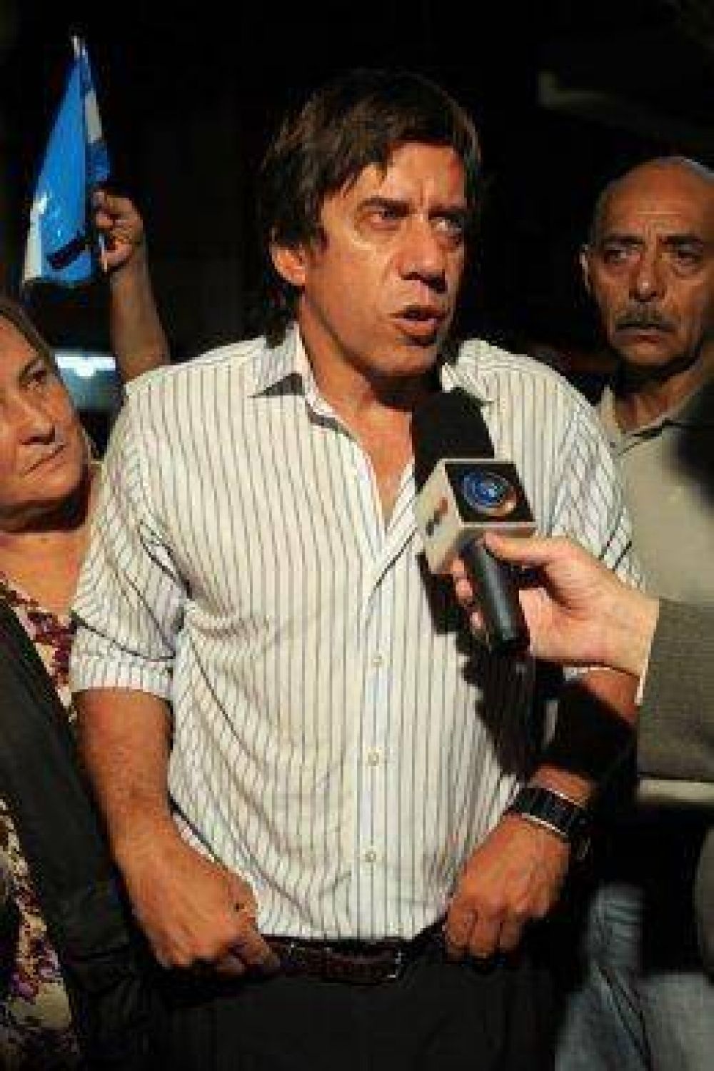 Bussi pidi� a Alperovich que no regale casas con fondos p�blicos