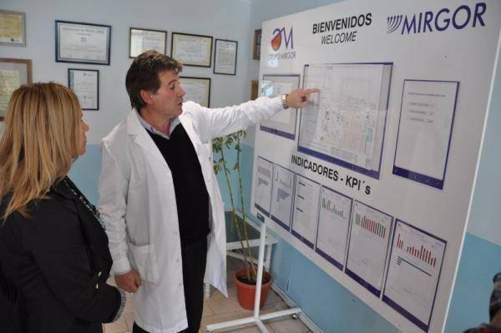 Boyadji�n recorri� la f�brica Mirgor donde destacaron el �crecimiento con responsabilidad�