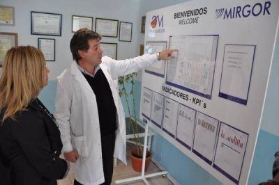 Boyadji�n recorri� la f�brica Mirgor donde destacaron el �crecimiento con responsabilidad�