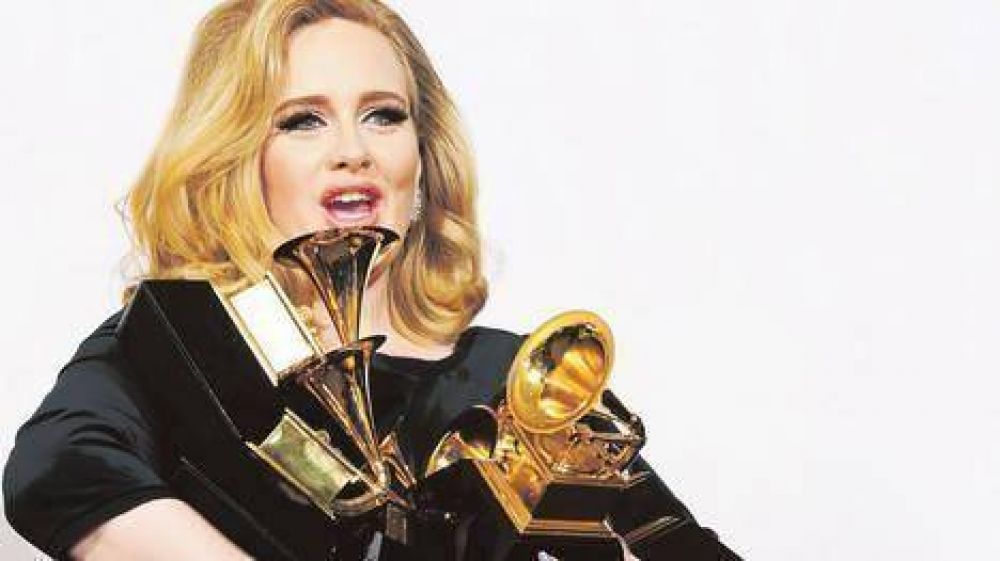 Adele: "Siempre lloro cuando escribo canciones"
