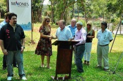 Misiones y Paraguay suscribieron un convenio de colaboraci�n en Turismo