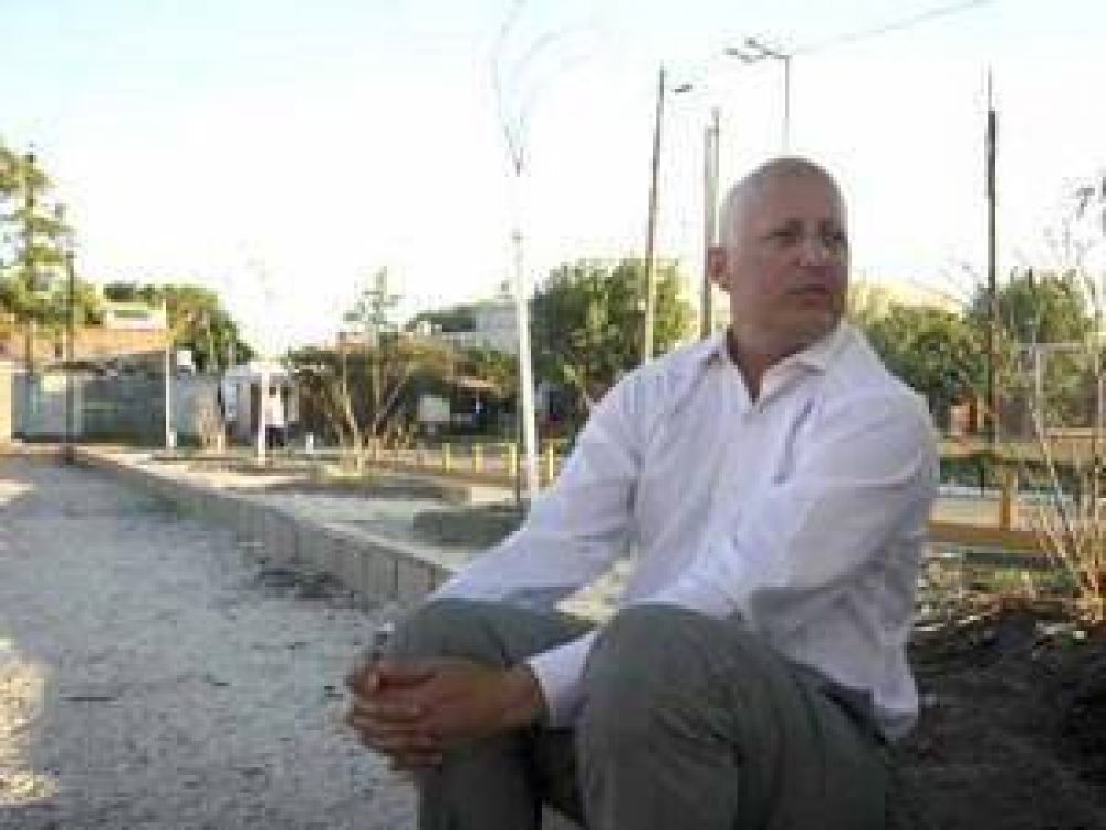 Insaurralde supervis� los trabajos de renovaci�n de Mart�n Rodr�guez