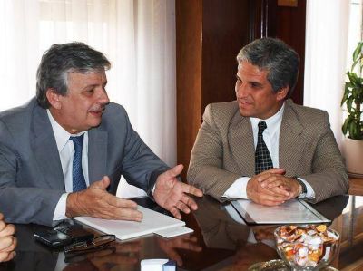 Corredor vial y desarrollo ferroviario: El Gobernador avanz� en un acuerdo con el Gobierno Nacional