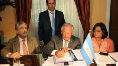 Provincias mineras firman acuerdo federal por m�s recursos