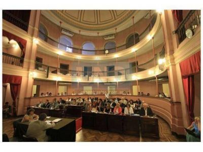 Diputados urribarristas y radicales votaron a Luchessi para integrar la Cafesg