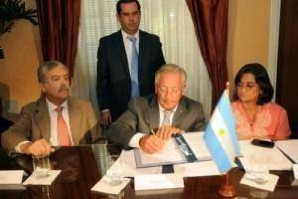 El Gobernador de Jujuy preside la organizaci�n federal de estados mineros 