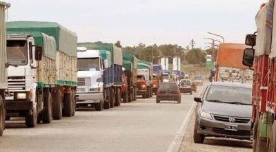 Caos vehicular en la zona de El Tri�ngulo