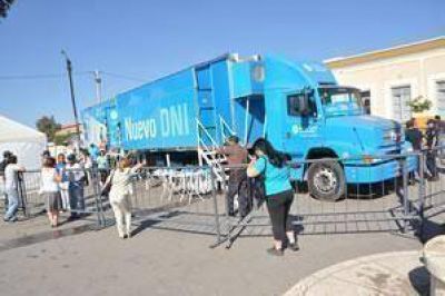El trailer para tramitar el DNI estar� en el predio