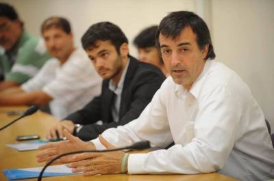 Sin una oferta oficial, el gobierno porte�o inici� las paritarias docentes