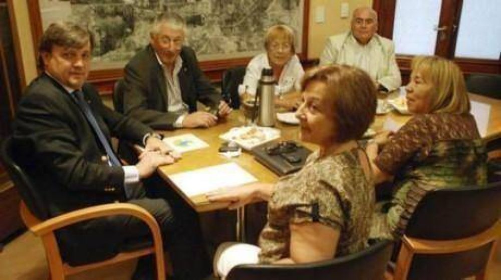 Insisten con m�s coparticipaci�n a los municipios