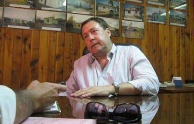 Weretilneck: �Los ambientalistas son socios de Clar�n en la protesta contra la miner�a�