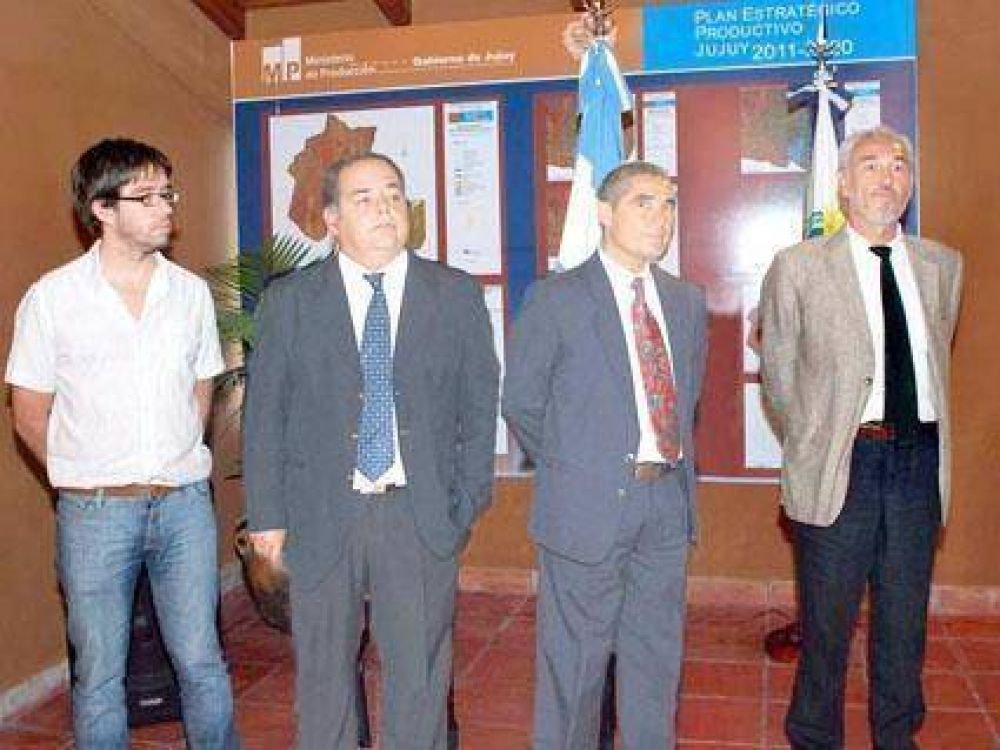 Asumieron funcionarios 