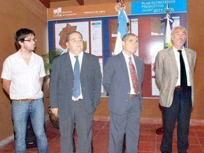 Asumieron funcionarios 