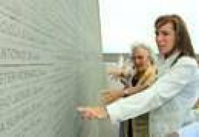 VIDAL RECORRI� EL PARQUE DE LA MEMORIA