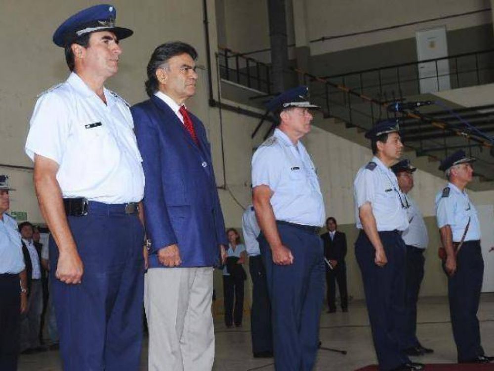 Guti�rrez con jefes policiales