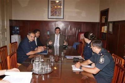 Luciani se reuni� con lo jefes policiales del distrito